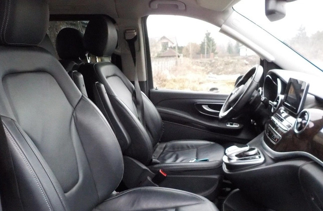 Mercedes-Benz Klasa V cena 86900 przebieg: 211818, rok produkcji 2018 z Poręba małe 742